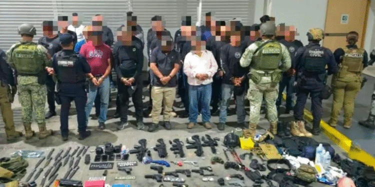 Arrestan a 38 integrantes de la Luz del Mundo en campo de adiestramiento en Michoacán