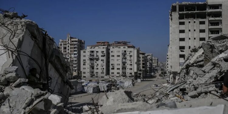 Al menos 83 mueren en ataques israelíes en Gaza este sábado