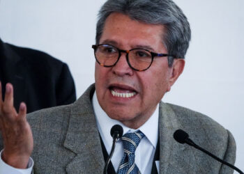 Congelamiento de cuentas de Hilda Brown no es una sanción: Monreal