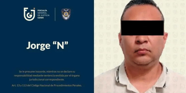 Detienen a taxista que cobró 9 mil pesos a adultos mayores en Coyoacán