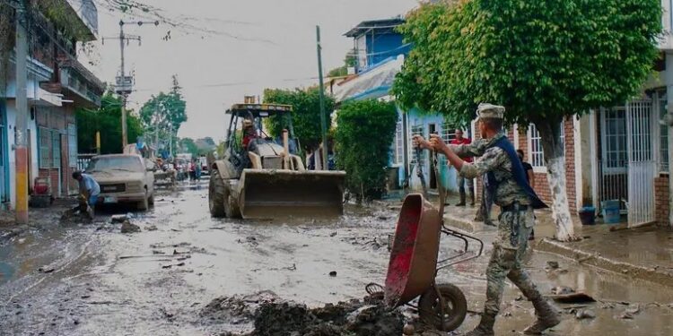 Suman 72 muertos por lluvias en México; hay 48 personas no localizadas