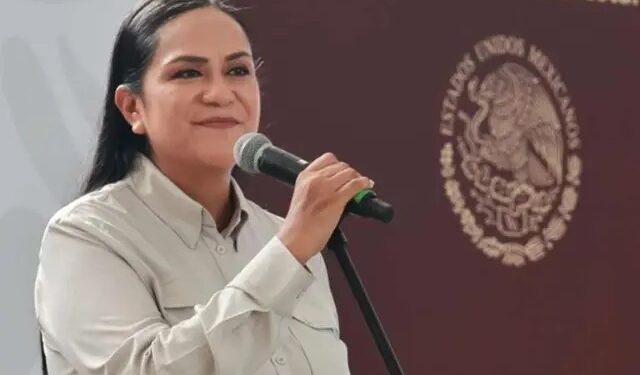 Ariadna Montiel entrega primeros apoyos económicos por emergencia en Poza Rica, Veracruz