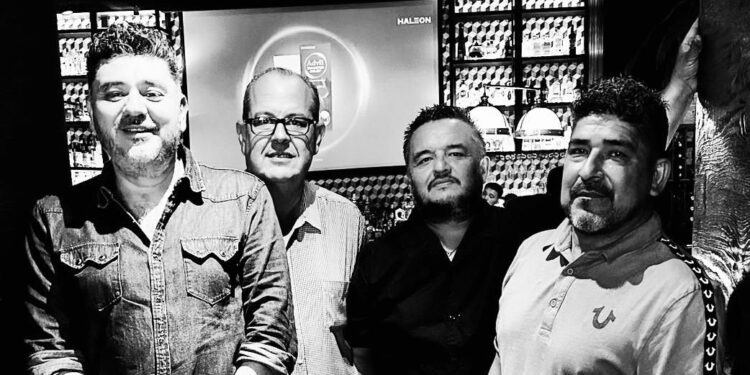 La banda Caos regresa a los escenarios de todo el país en el marco de la gira “Súbete a mi Troka Tur