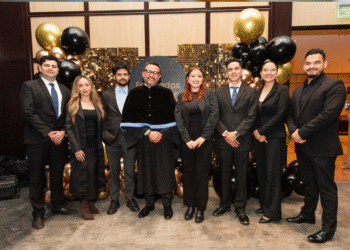 Universidad Da Vinci apuesta por el futuro de la educación digital con la graduación presencial de alumnos