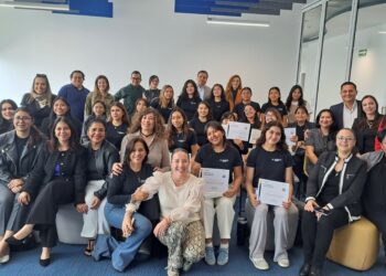 Universitarias ganan el Hack Day 2025 con «Ecolecta», una plataforma que convierte residuos en oportunidades