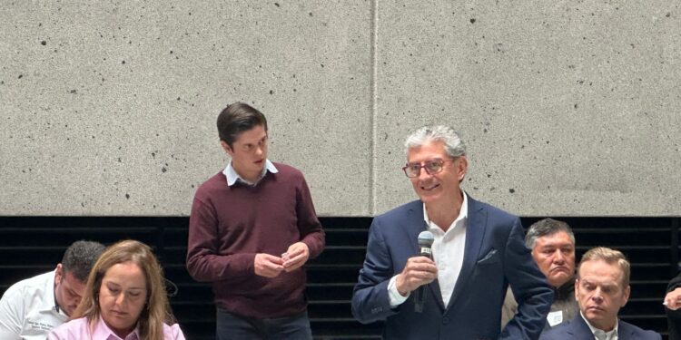 Mayor carga fiscal a cigarros y refrescos golpeará finanzas de comercios pequeños