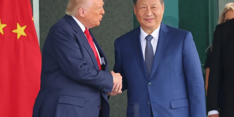 Trump anuncia 10% de reducción a los aranceles que impuso a China tras reunión con Xi Jinping
