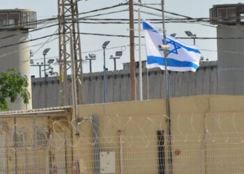 Israel traslada a dos cárceles a palestinos que serán liberados tras intercambio de rehenes