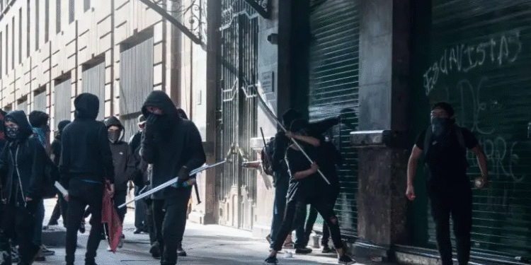 Pide Canaco CDMX proteger comercios por movilización del 2 de octubre