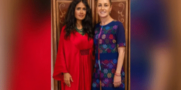 Claudia Sheinbaum revela cómo conoció a Salma Hayek: “Qué mujer tan extraordinaria”