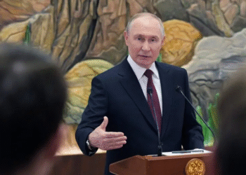 Rusia parará los combates si Ucrania se retira, afirma Putin