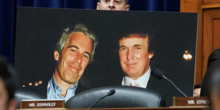Demócratas publican documentos de Epstein; Trump sí «sabía de la existencia de las chicas»