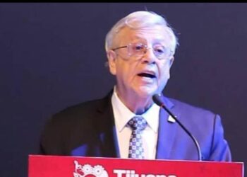 Cuestionan ciudadanos vínculos de empresario con personas señaladas por EU