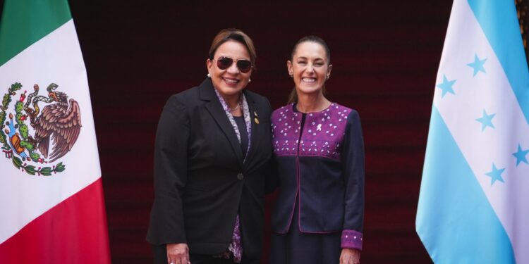 Xiomara Castro manifestó preocupación de injerencismo en elecciones de su país: Sheinbaum