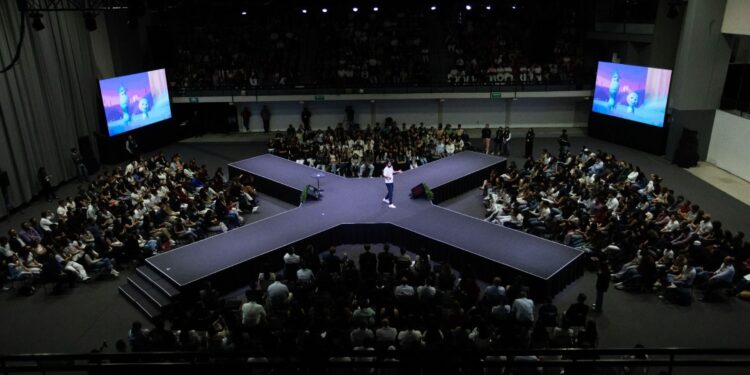 Siete líderes innovadores inspiran a alumnos de la UAG para transformar el mundo