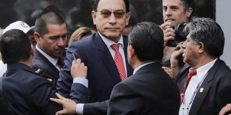 Martín Vizcarra, expresidente de Perú, es condenado a 14 años de prisión por corrupción