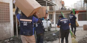 JUNIOR H IMPULSA BRIGADAS SAD BOYS EN POZA RICA, VERACRUZ, PARA AYUDAR A FAMILIAS AFECTADAS POR INUNDACIONES