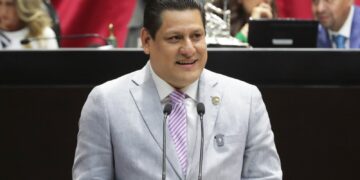 Plantea iniciativa prohibir a instituciones bancarias cobrar a usuarios reposición de plástico por robo o extorsión