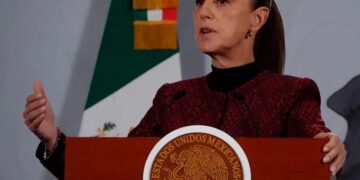 Sheinbaum busca llamada con el Papa León XIV para formalizar invitación para que visite México