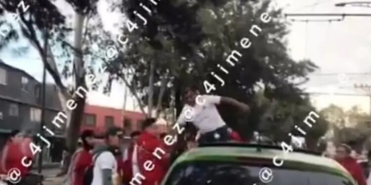 Peregrinos violentos en CDMX: unos disparan y otros agreden a automovilista