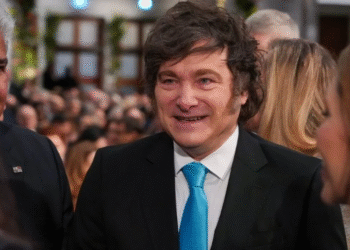 Javier Milei busca limitar la protección de los glaciares para atraer inversiones mineras en Argentina