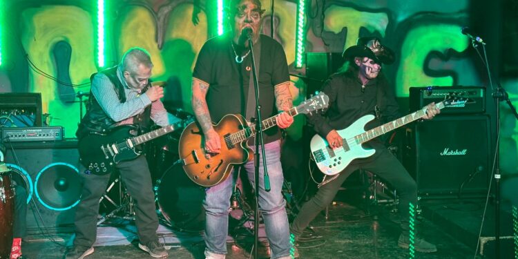 GRAFFITI 3X GRABA EL VIDEO DE “HOY TE VI” Y REACTIVA SU HISTORIA DENTRO DEL PUNK MEXICANO