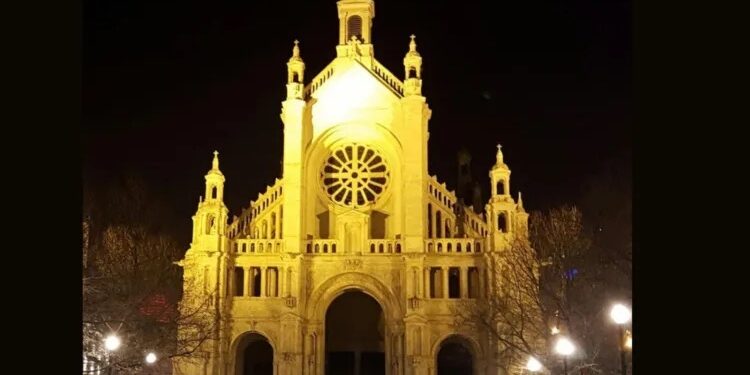 Religiosos mexicanos reabren histórica Iglesia de Santa Catalina en Bruselas