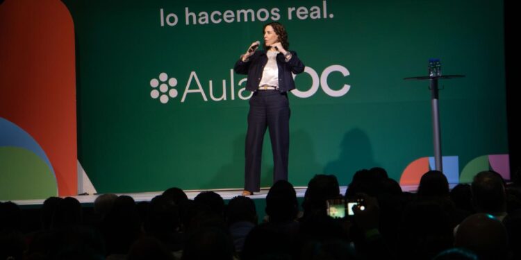 Marisa Lazo compartió en Aula SOC que el liderazgo genuino y formar equipos sólidos son esenciales al emprender