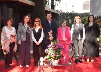 “Mujeres que rompieron el techo de cristal” comparten manifiesto de resiliencia