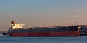 Venezuela pide a los trabajadores petroleros extremar vigilancia tras incautación de EU a un buque