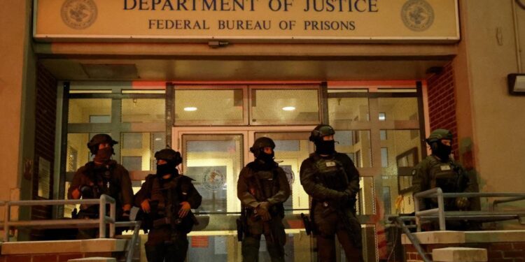 China pide proteger a Maduro y advierte riesgo global por acción militar de EU