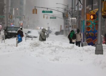 Gran tormenta invernal en EU deja saldo de por lo menos once muertos