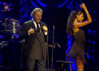 El contundente MENSAJE de Julio Iglesias que busca frenar las acusaciones de abuso en su contra