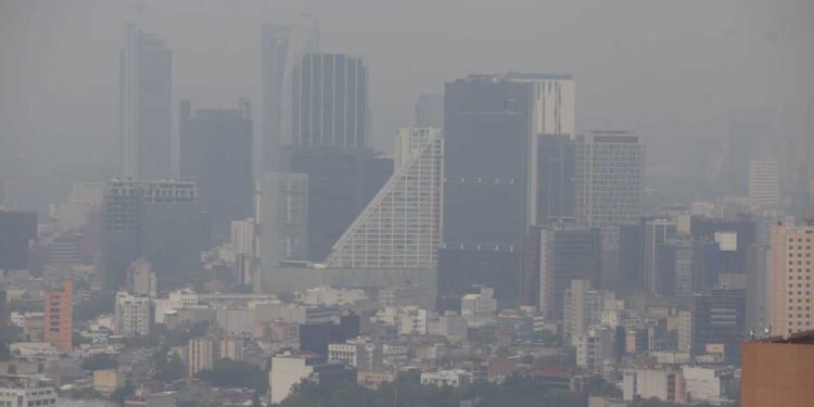 Reportan contaminación en CDMX y Edomex, ¿va Doble No Circula en domingo?
