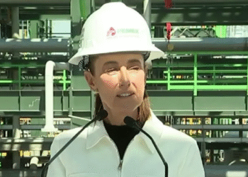 Reafirma Sheinbaum soberanía energética y descarta intervención extranjera en México