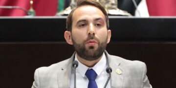 Plantean reforma que establece obligaciones para los prestadores del servicio de estacionamiento