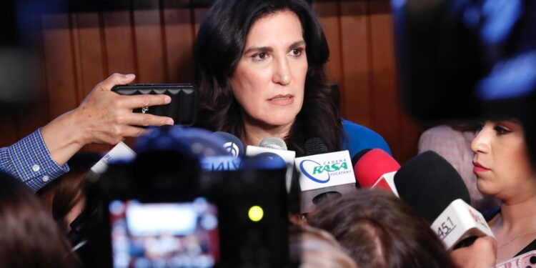 Se requieren cifras reales, políticas públicas, leyes y presupuesto para erradicar la violencia contra mujeres y niñas: Kenia López Rabadán