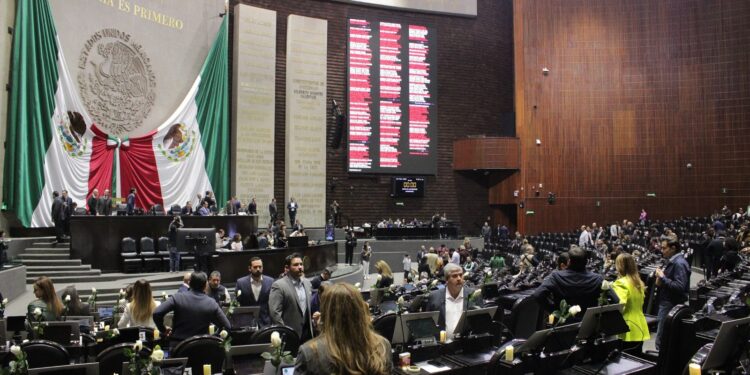 El Pleno avaló licencia por tiempo indefinido a los diputados Carlos Morelos (PT) y Erubiel Alonso Que (PRI)