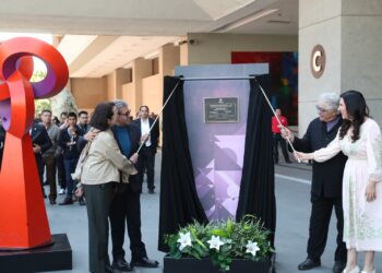 La Cámara de Diputados recibe en donación la escultura “Variación Borromeo”, del artista Enrique Carbajal “Sebastián”