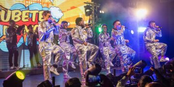 DÉJÀ VU RETRO SHOW: EL ESPECTÁCULO QUE AGOTÓ EL LUNARIO LLEGA ESTE VIERNES 13 DE FEBRERO AL TEATRO ROYAL PEDREGAL