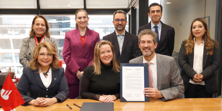 Fundación Santander México y Tecmilenio otorgarán 400 becas a jóvenes