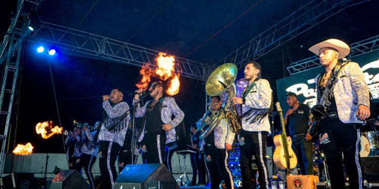 La Dinastía de Tuzantla, Los Pajaritos de Tacupa, Banda Los Costeños, Bertín y Lalo y La Banda Uno de Tierra Caliente se presentan en la Arena CDMX