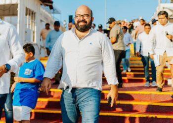 Sheinbaum marca distancia con Ricardo Salinas