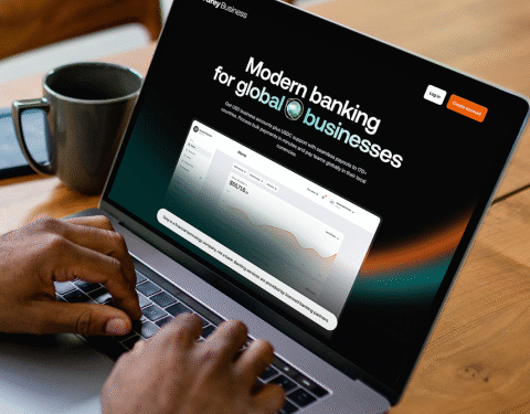 Grey amplía sus servicios bancarios globales con nuevas funciones de pago en USD