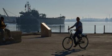 Cuba presume en TV la descarga de víveres mexicanos en La Habana en medio de la crisis energética