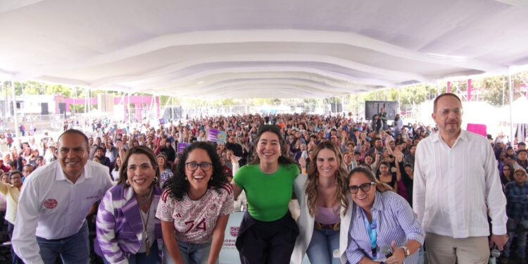 Con más de 4 mil asistentes en su megaclase con Canva, SEDECO acerca la tecnología a las mujeres emprendedoras 