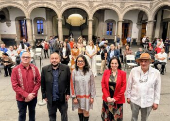 Inauguran en el Museo de la Ciudad de México la exposición «Cartografías del color», de la tamaulipeca Margarita Morales