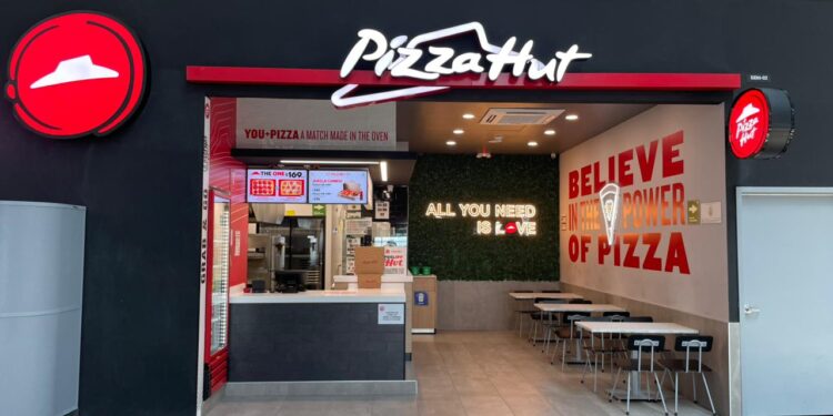Pizza Hut fortalece su presencia en México con nuevas aperturas en aeropuertos rumbo al Mundial 2026