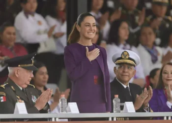 Sheinbaum llama a mirar la historia y comprometernos con el futuro de todas las mujeres de México