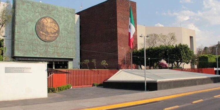 Morena anota a cuatro diputados más en comisiones para asegurar su mayoría en votación de la reforma electoral de Sheinbaum